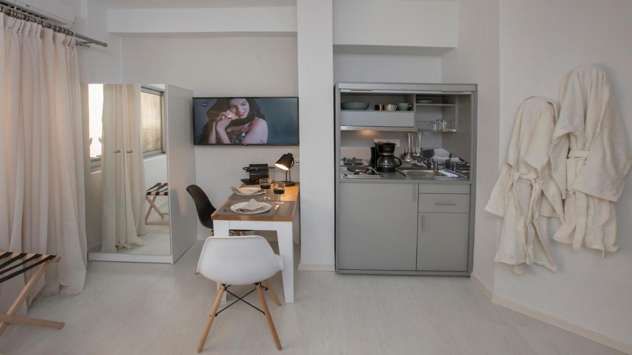 Ermou Stylish Suites By Ghh 아테네 외부 사진